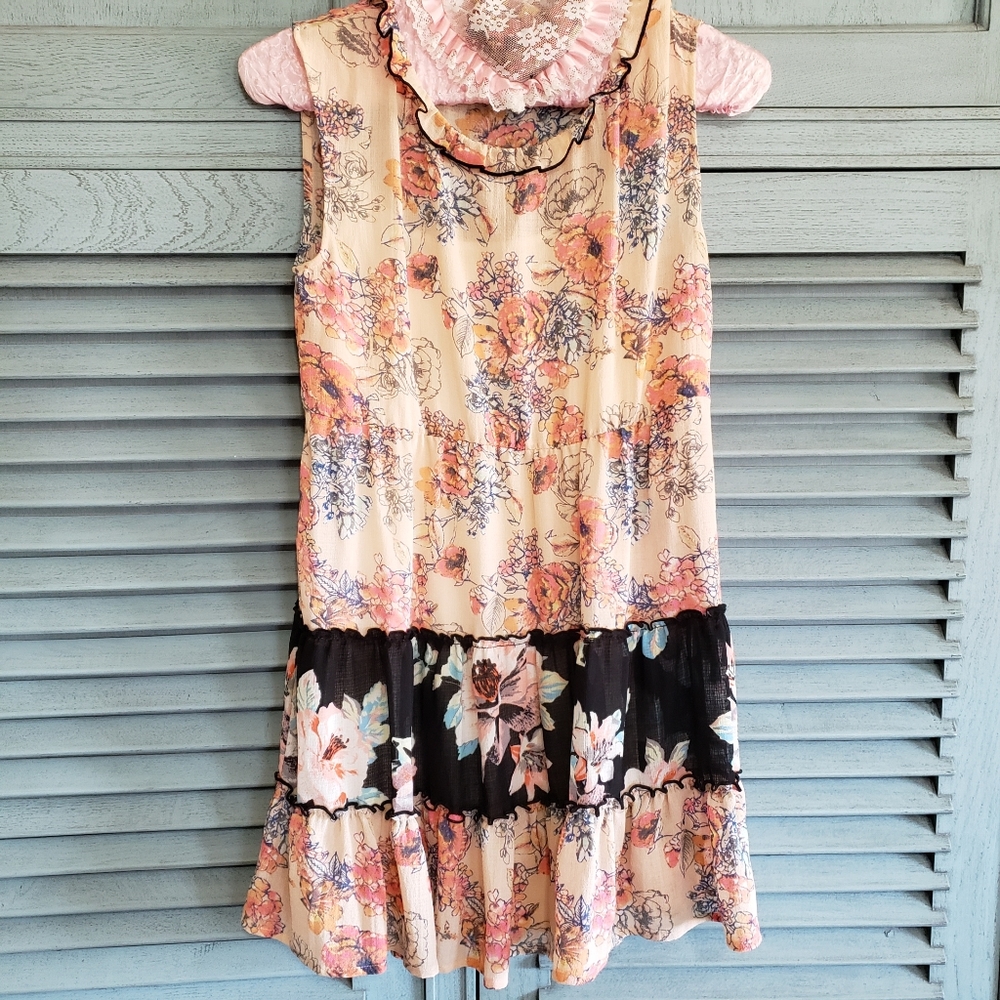 🧡Speechless junior's dress, size M, peach floral and black floral band🧡